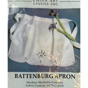 Vtg 80s Lace Cotton Apron White Floral Cutout 1920s- 1949s Time Period Housewife